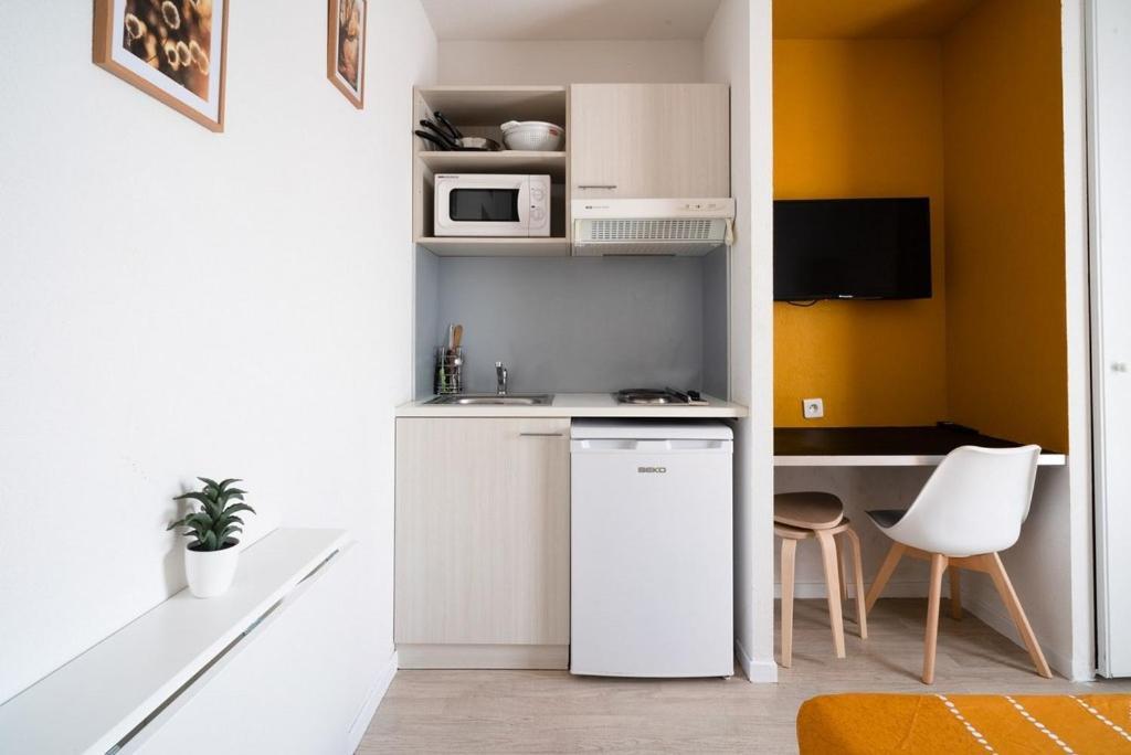 Joli studio, clim proche gare et centre ville Lourdes Esterno foto